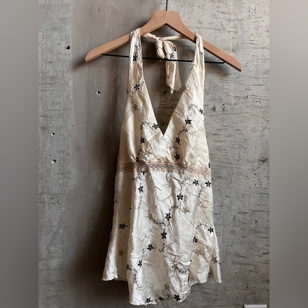 Vintage Floral Embroidered Halter Top